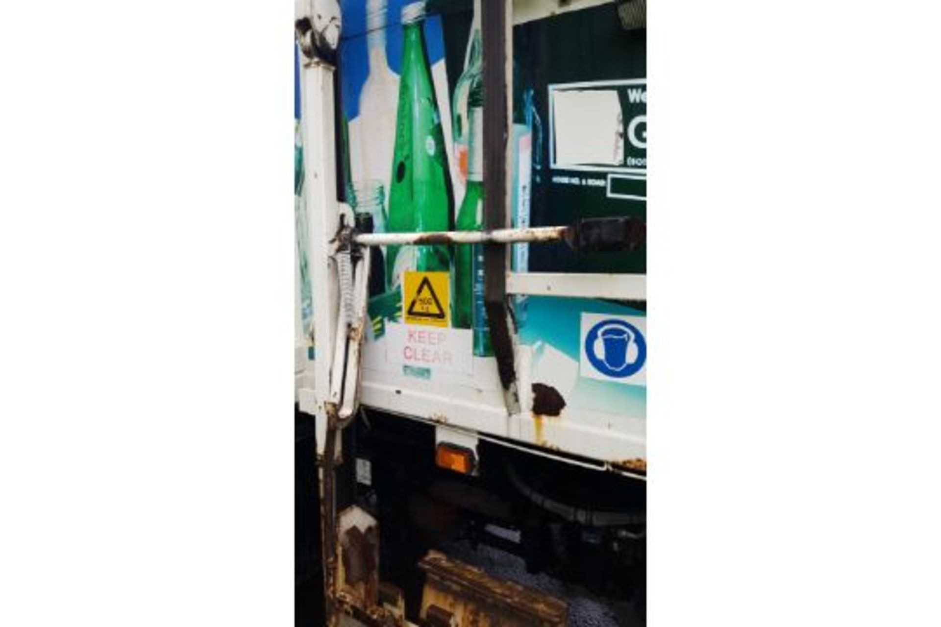 A Dennis Eagle 2 Kerbside Refuse Collection Truck Back on Market due to Non Completion of Sale - Image 8 of 22