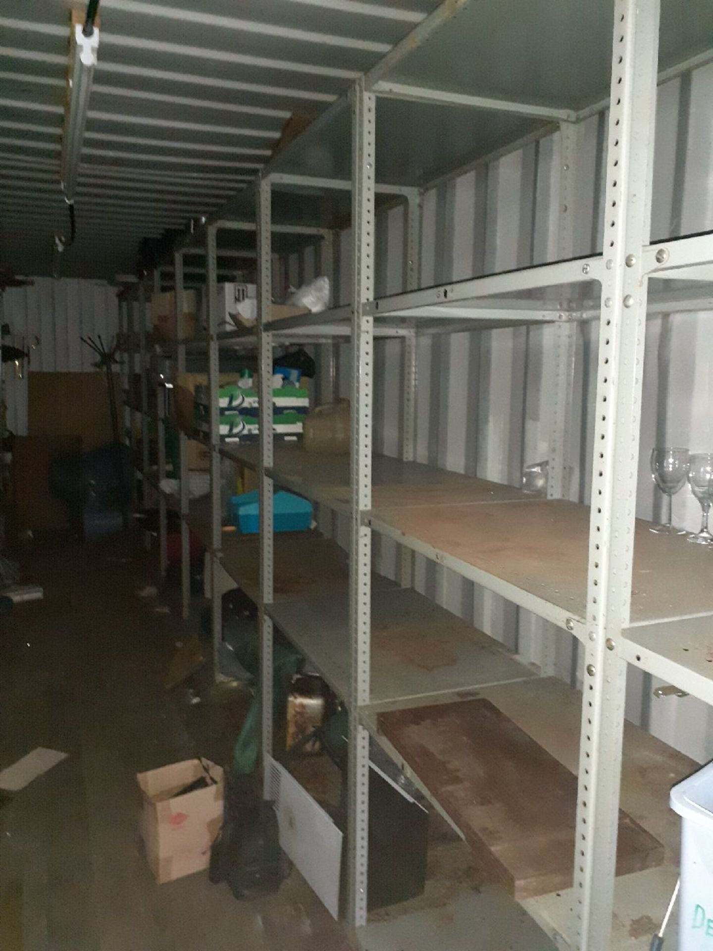 40' shipping container including contents - Image 4 of 9