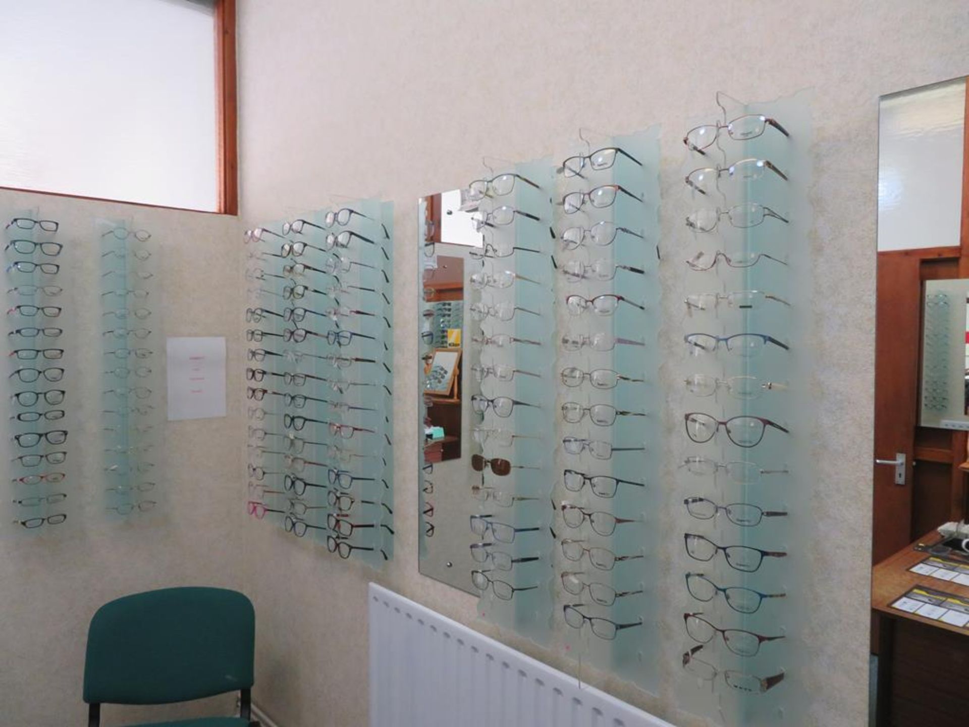 17 x acrylic spectacle display racks - spectacles not included - Image 2 of 3