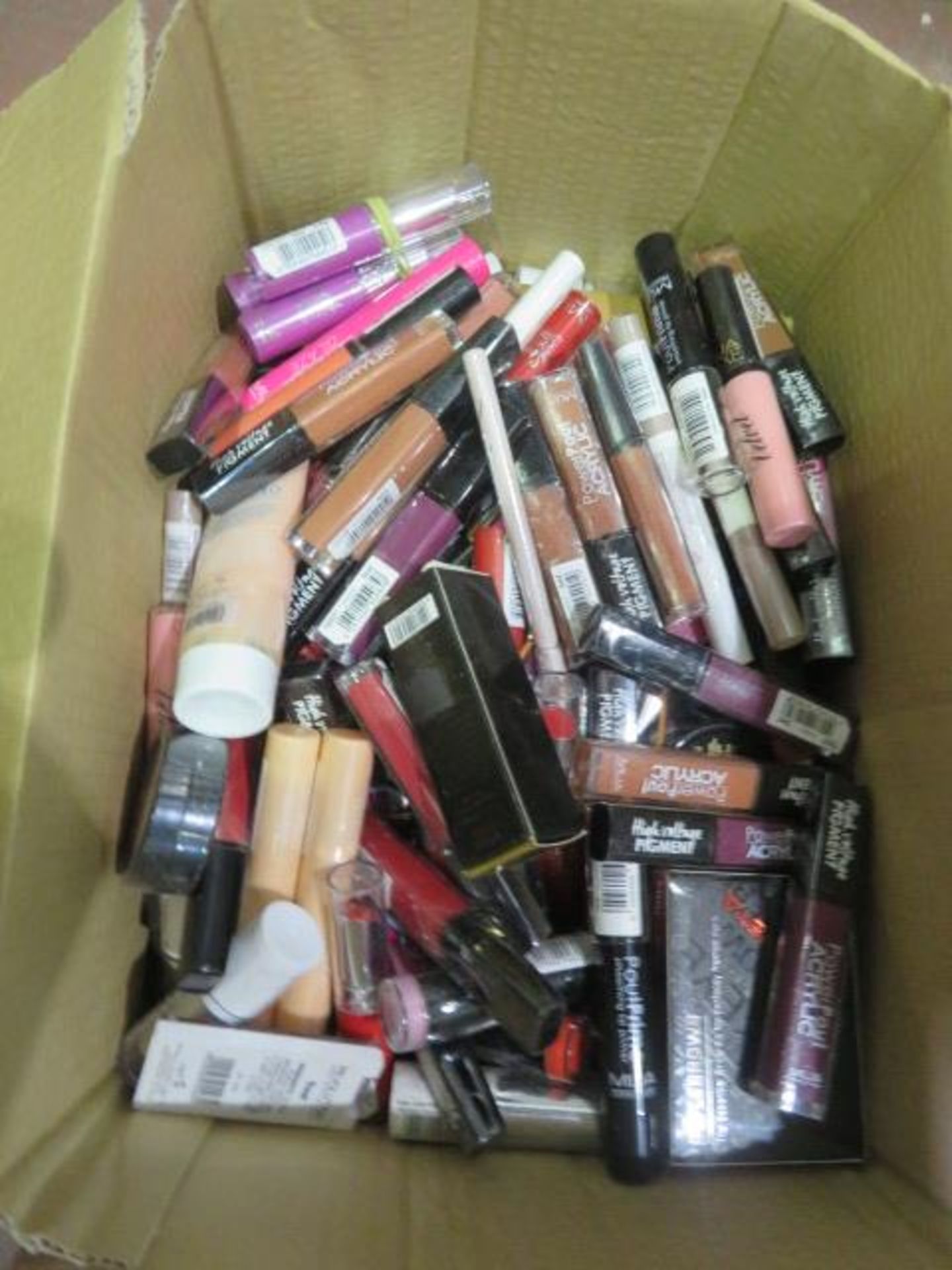 Circa. 200 items of various new make up acadamy make up to include: power pout acrylic, skin