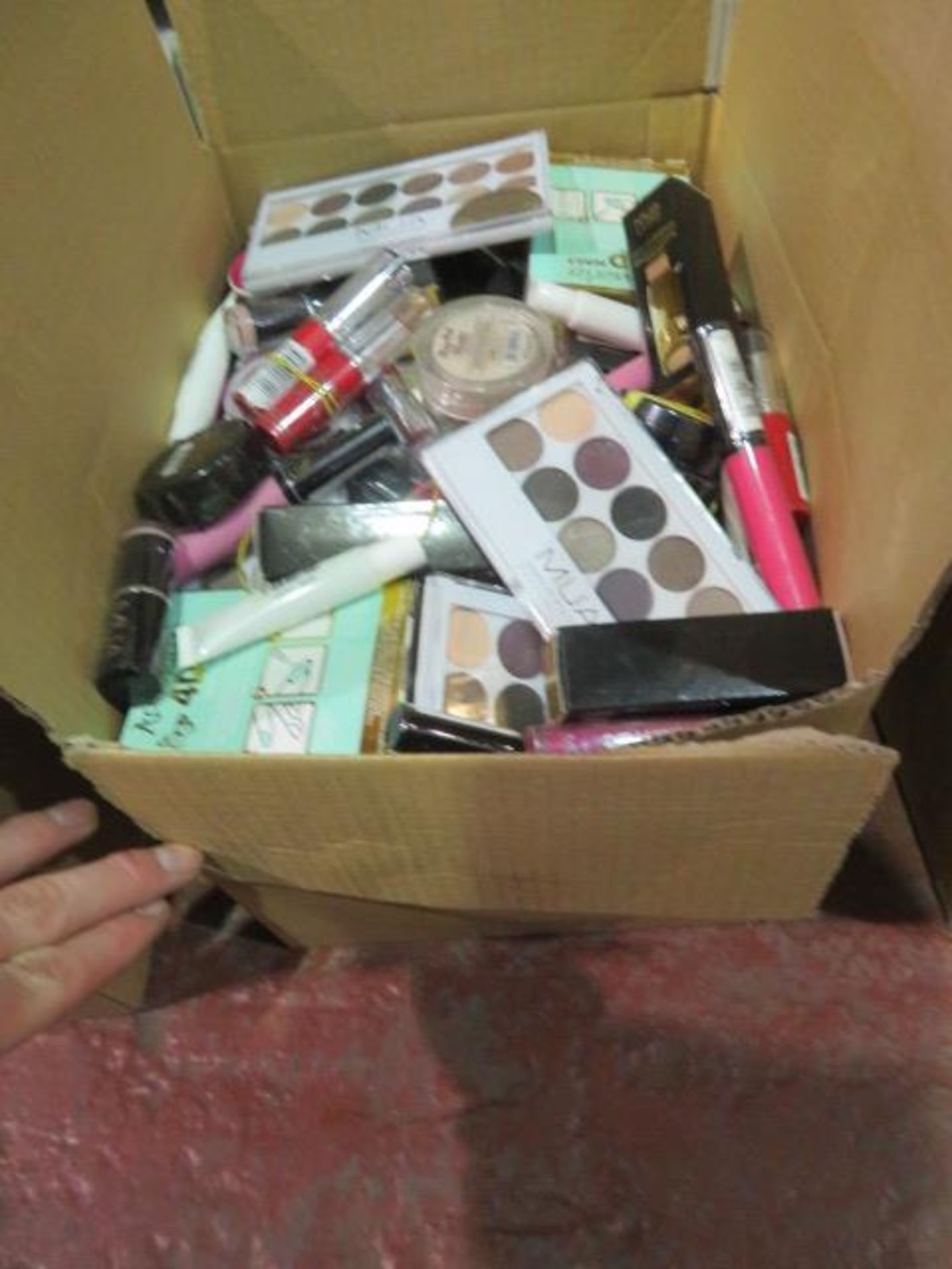 Circa. 200 items of various new make up acadamy make up to include: kiss you lip polish, eyeshadow - Image 2 of 2