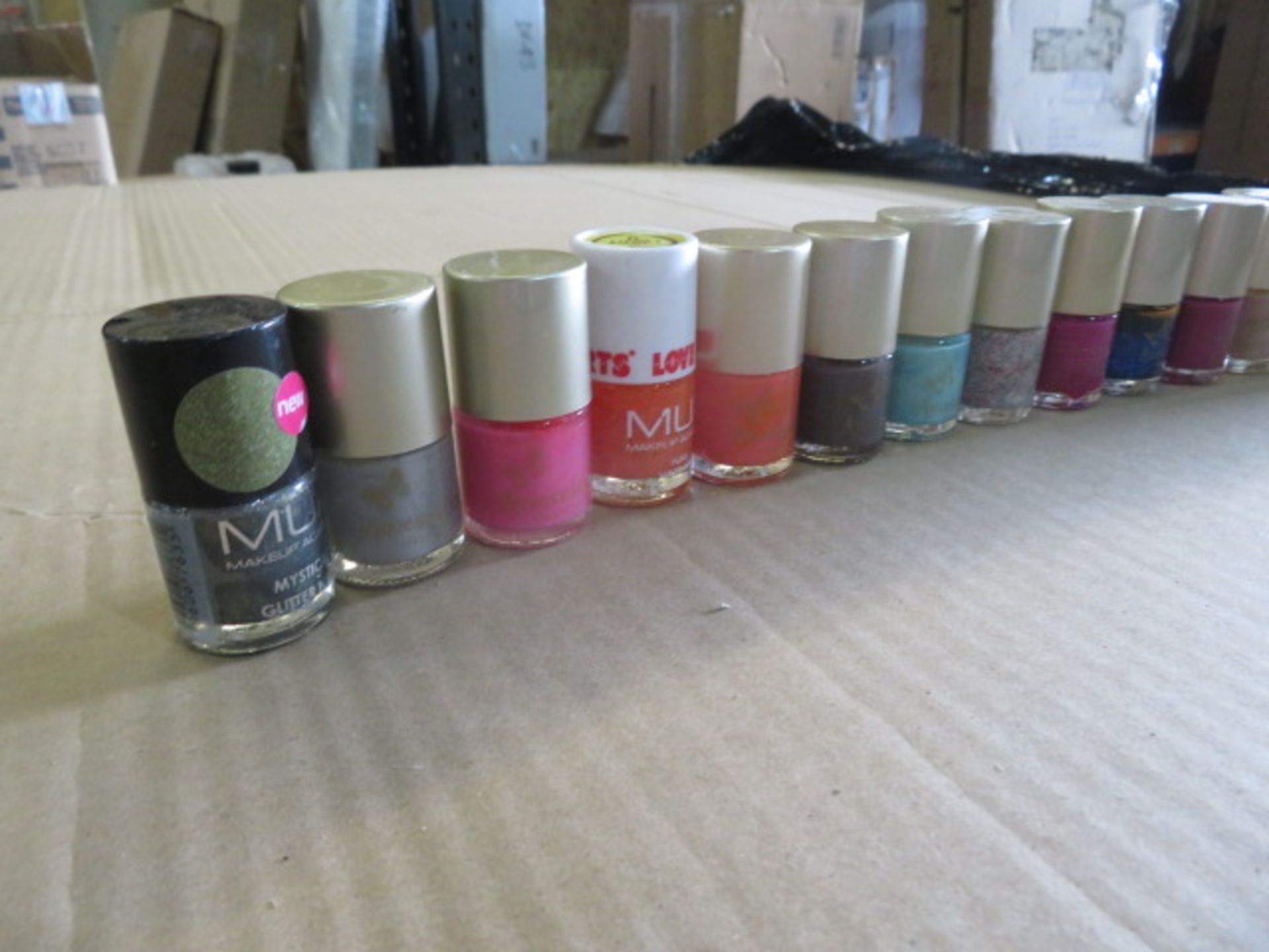 72,000 x Various nail varnish. Includes a large se - Image 6 of 12