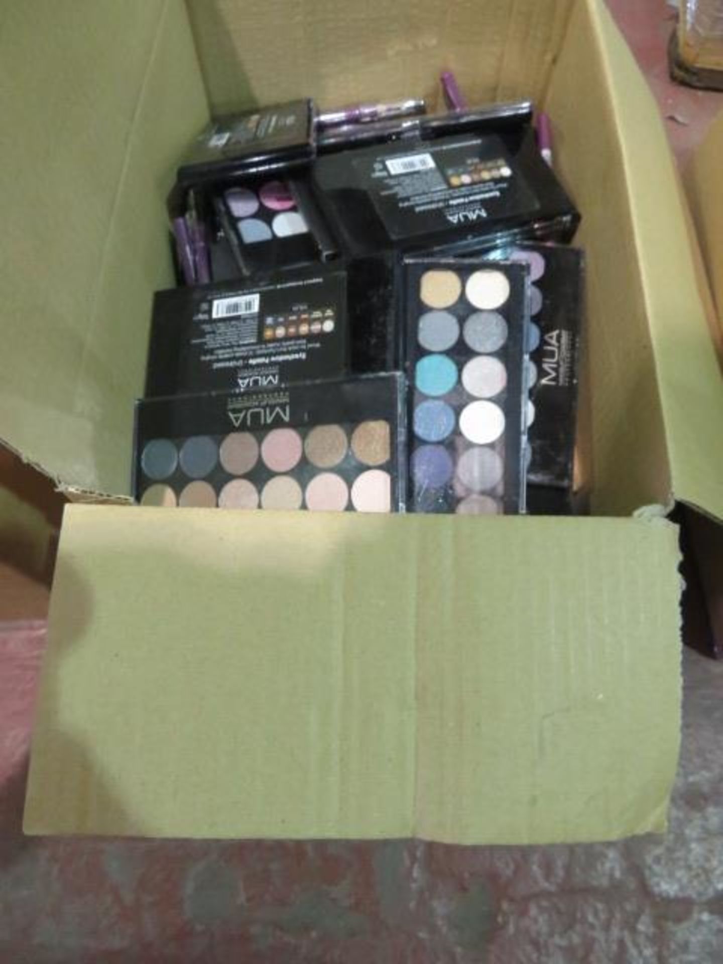 Circa. 200 items of various new make up acadamy make up to include: paintbox multishade lip palette, - Image 2 of 2