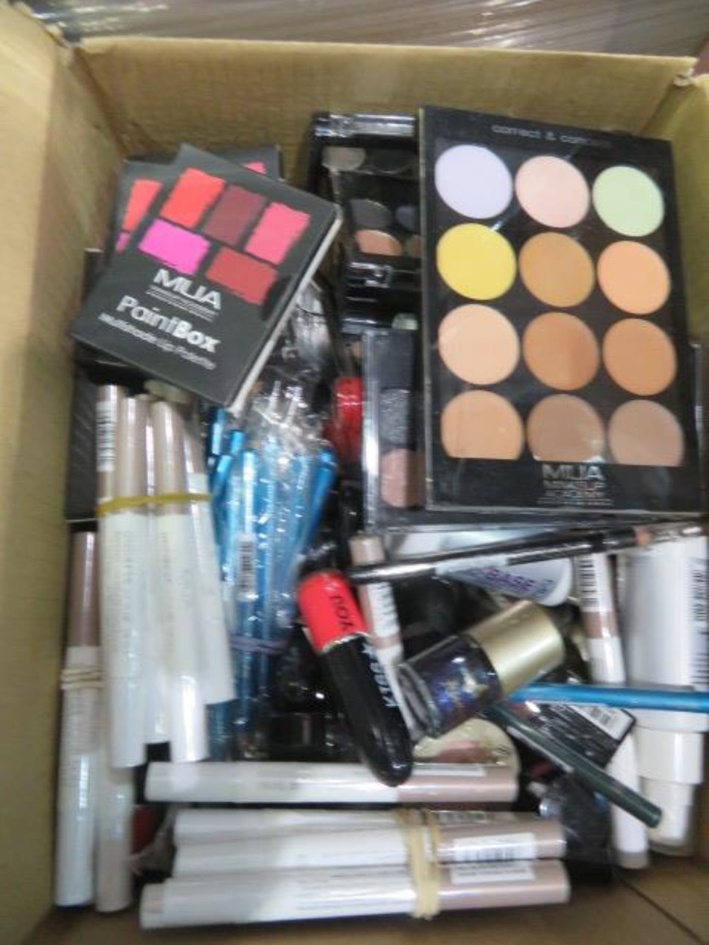 Circa. 200 items of various new make up acadamy make up to include: paintbox multishade lip