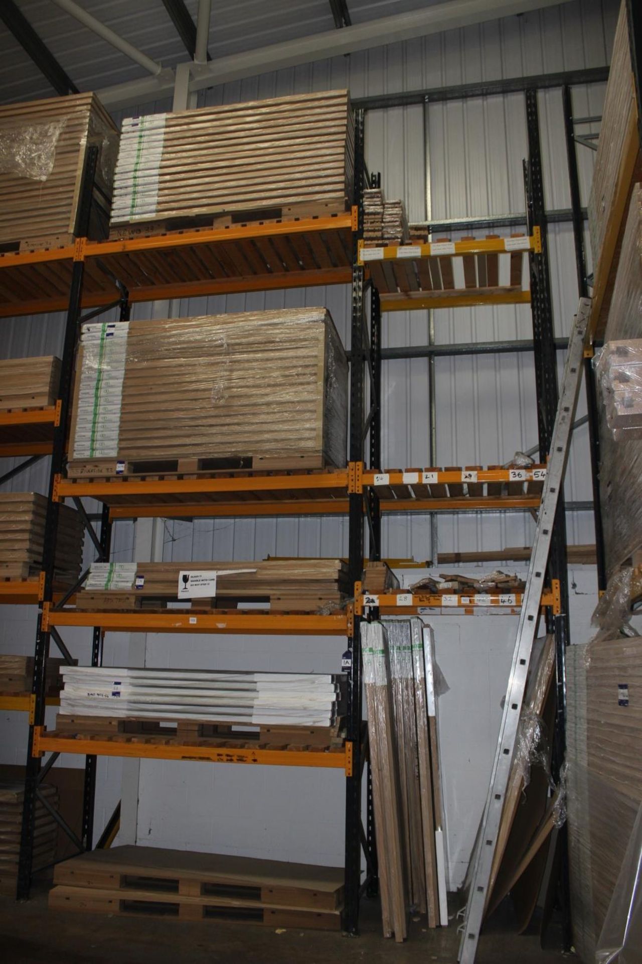 6 x Bays of Link 5M pallet racking, comprising: 9 x 6m uprights, 46 x 2.4m cross beams, wooden - Image 2 of 3