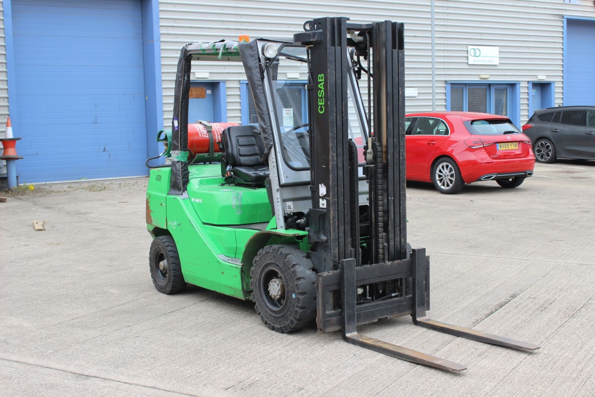 Cesab LPG forklift truck, W32SG, Capacity 2.5KG, Serial Number CE386718, Year 2014, Hours 3703 *