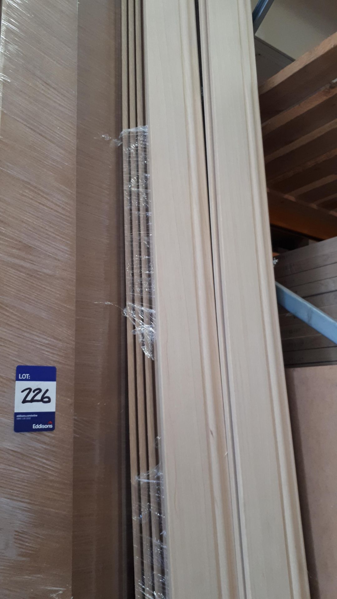 Large quantity of assorted skirting boards, various lengths and finishes - Image 3 of 3