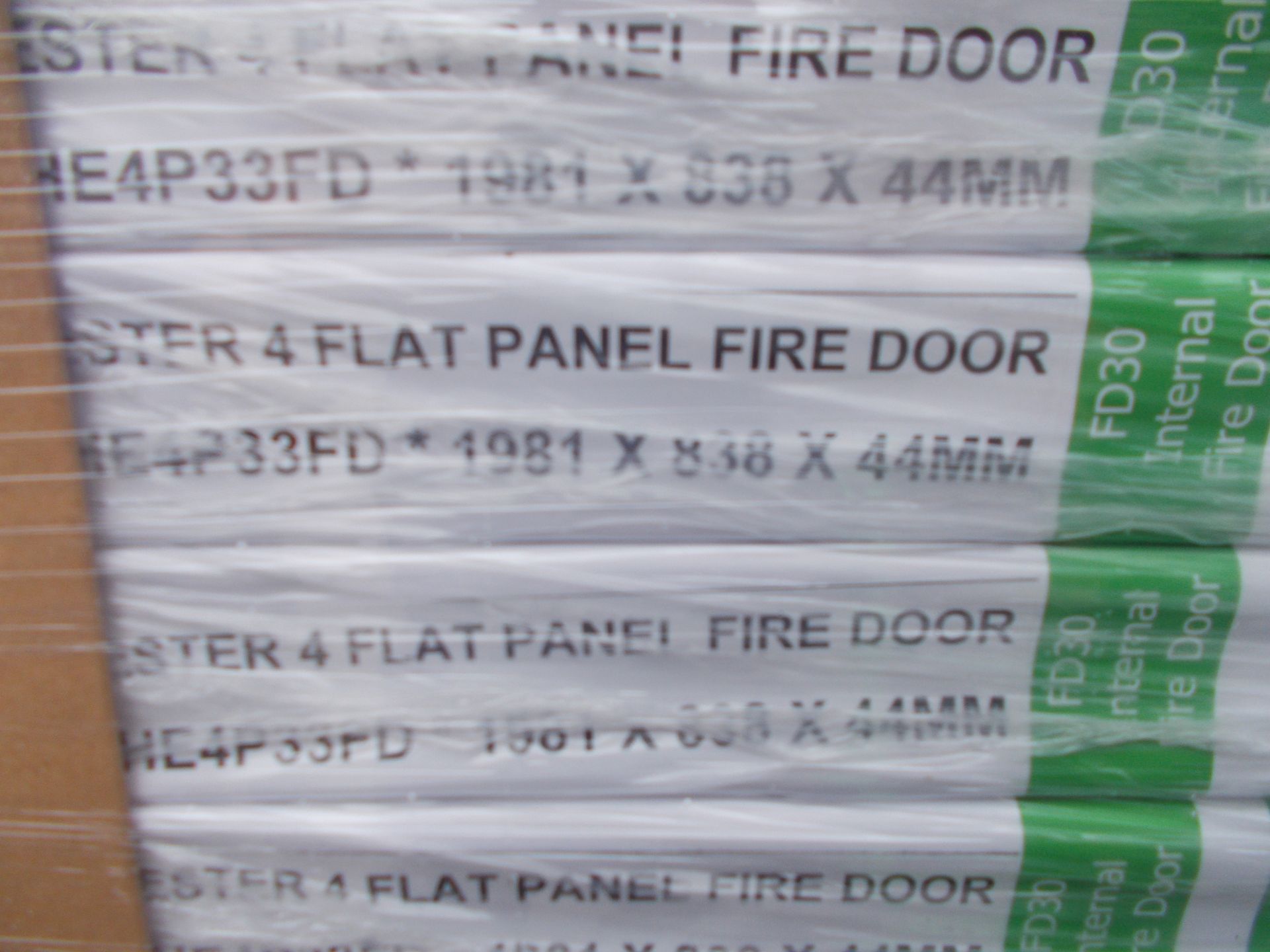 4 x Chester 4 Flat Panel Internal Fire Door CHE4P33FD 1981x838x44mm - Lots to be handed out in order - Image 3 of 3