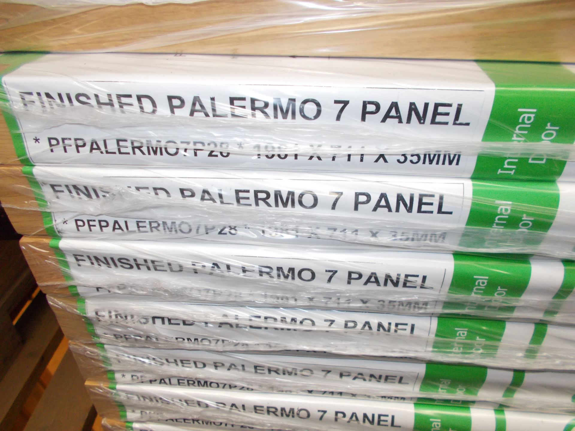 6 x Finished Palermo 7 Panel Internal Door PFPALERMO7P28 1981x711x35mm - Lots to be handed out in - Image 4 of 4