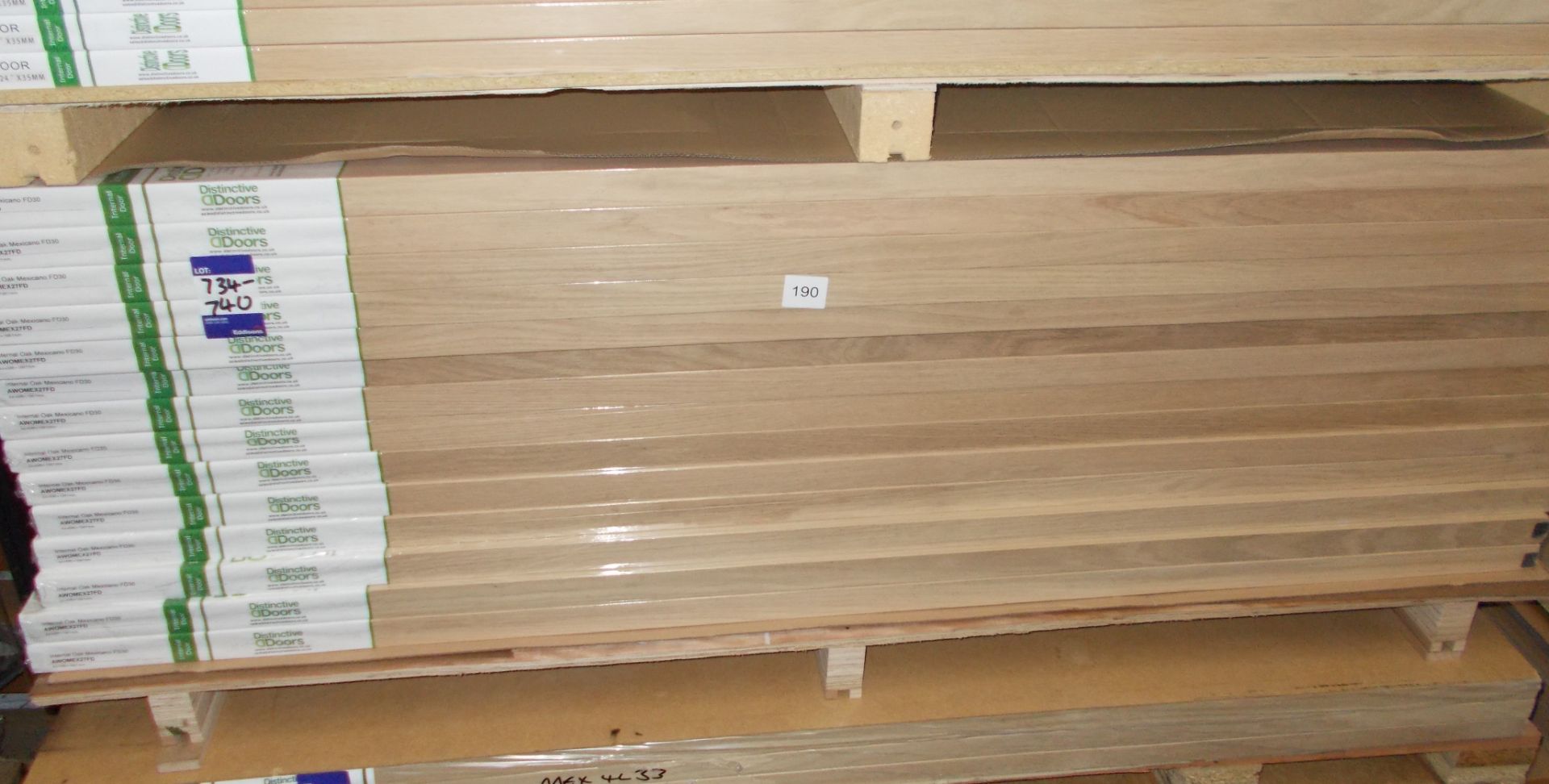 2x Internal Oak Mexicano FD30 AWOMEX27FD Fire Door, 44mm x 686mm x 1981mm – Lots to be handed out in - Image 2 of 3