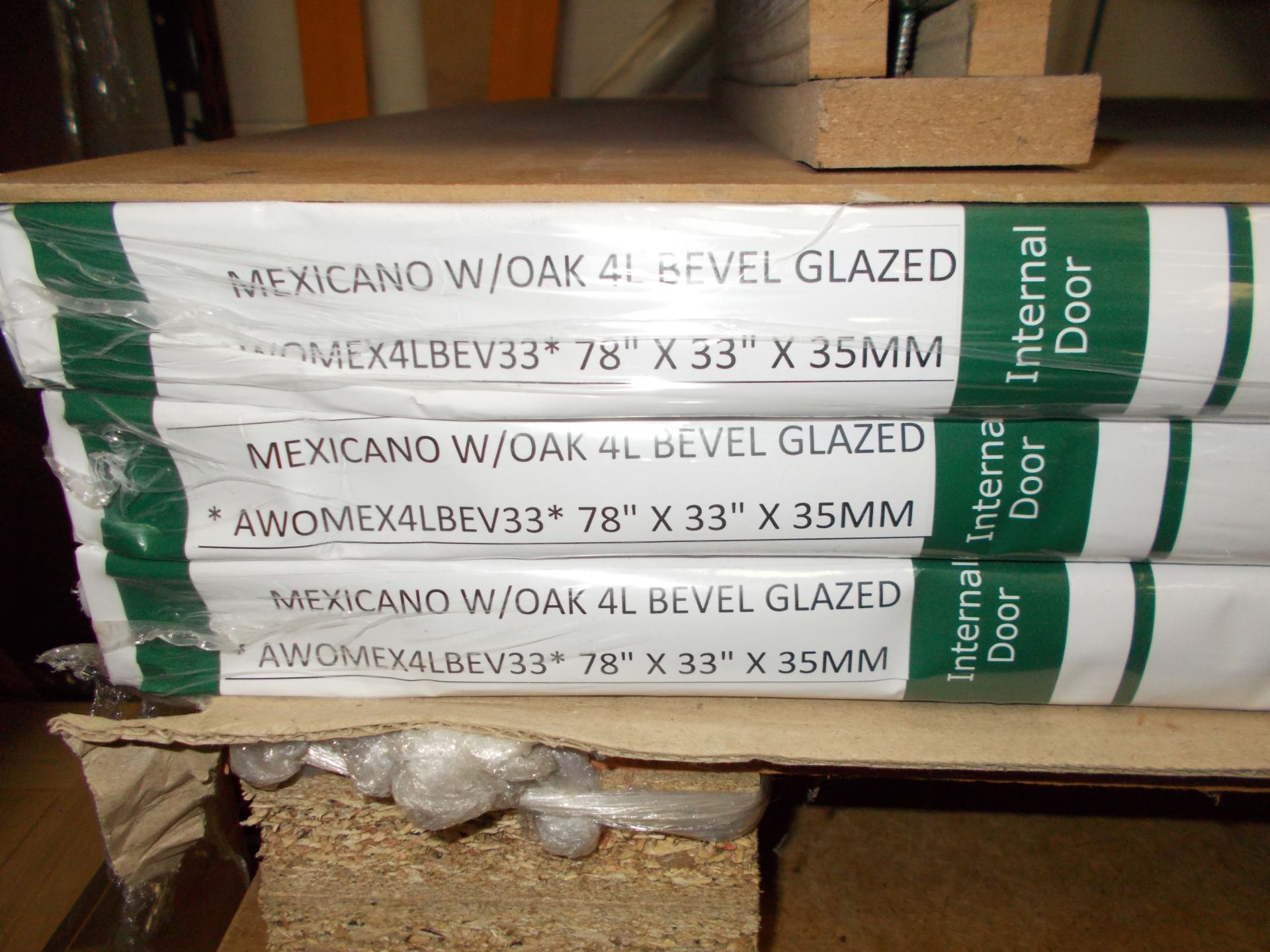 3 x Mexicano W/Oak 4L Bevel Glazed Internal Door, 78” x 33” x 35mm - Image 2 of 3