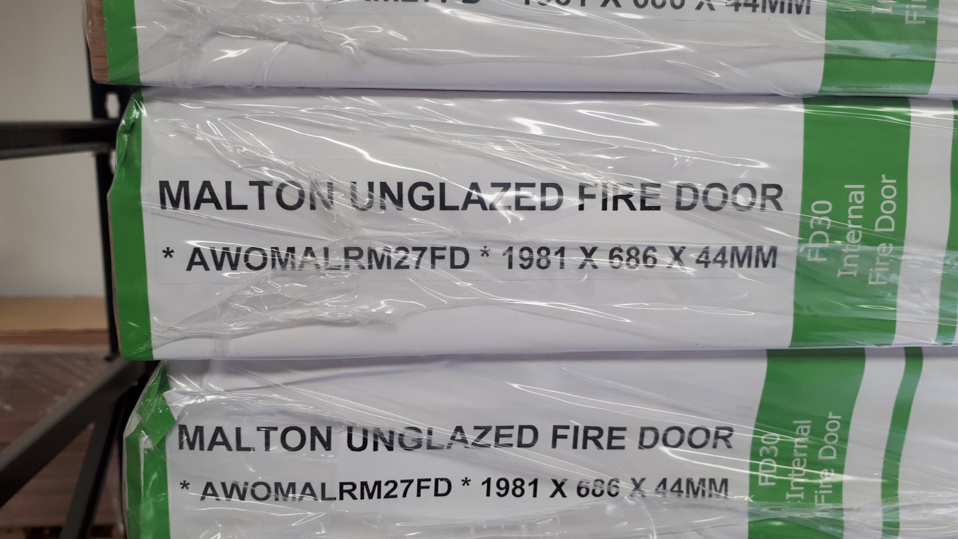 4 x Malton Unglazed FD30 Internal Fire Door AWOMALRM27FD 1981x686x44mm - Lots to be handed out in - Image 2 of 3