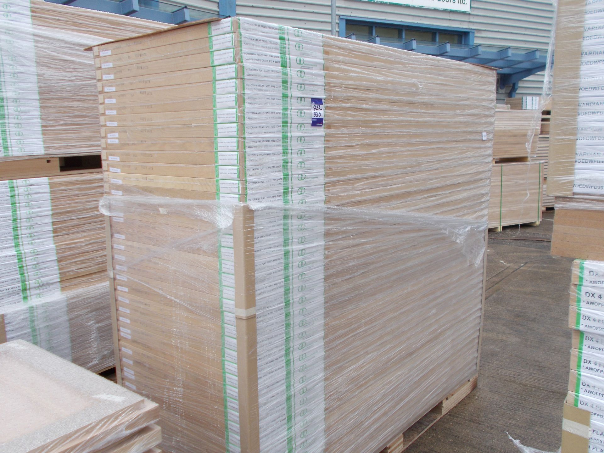 5 x Victorian 4 Flat Panel FD30 Int Fire Door AWOFP4P32FD, 2032x813x44mm - Lots to be handed out - Image 2 of 3
