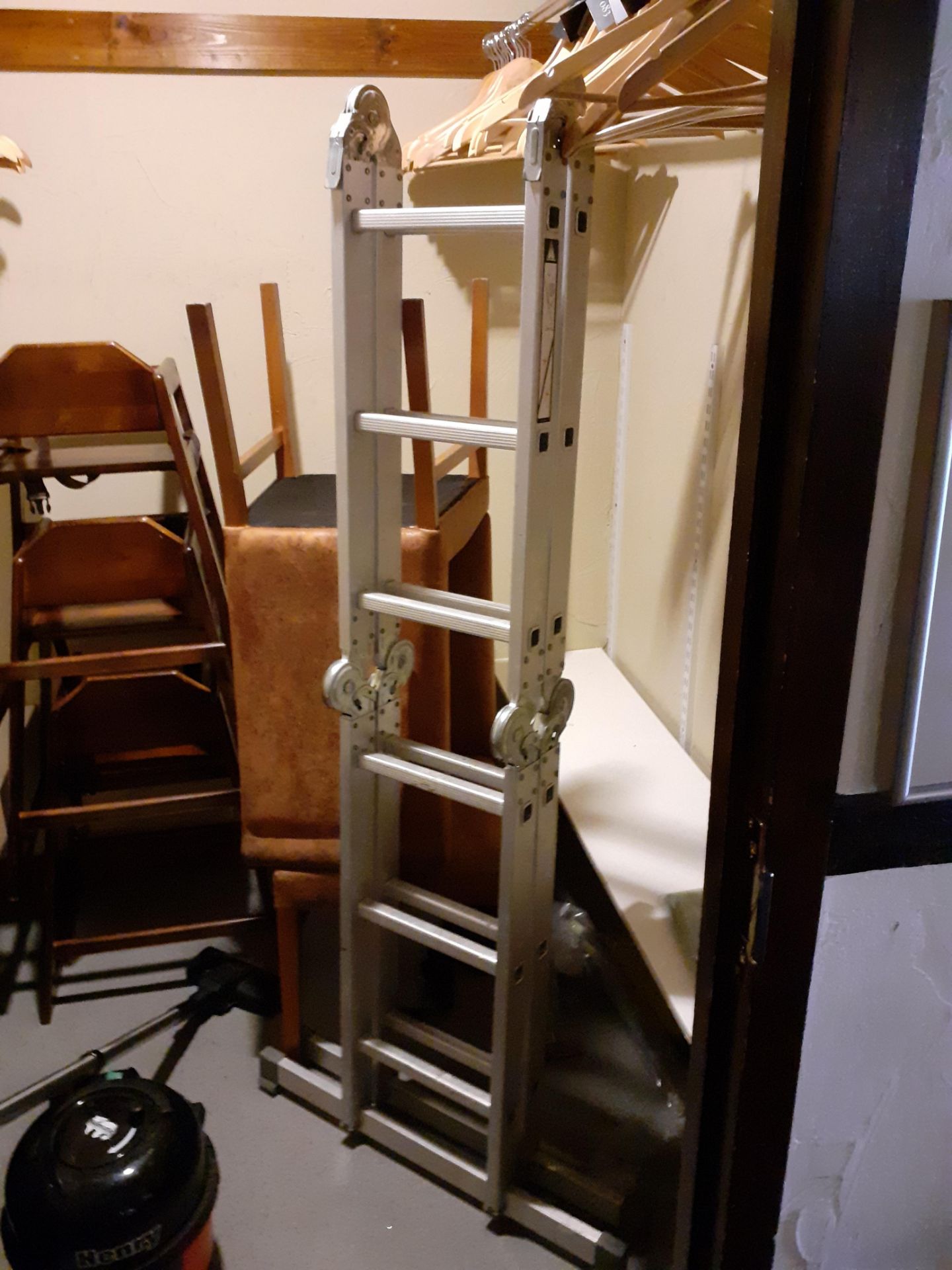 Aluminium combination ladder