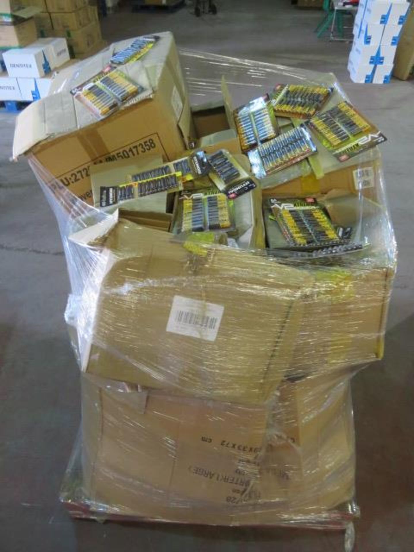 (B12) Pallet to contain a very large amount of assorted batteries. inc AA, AAA ETC. Stock is - Image 3 of 3