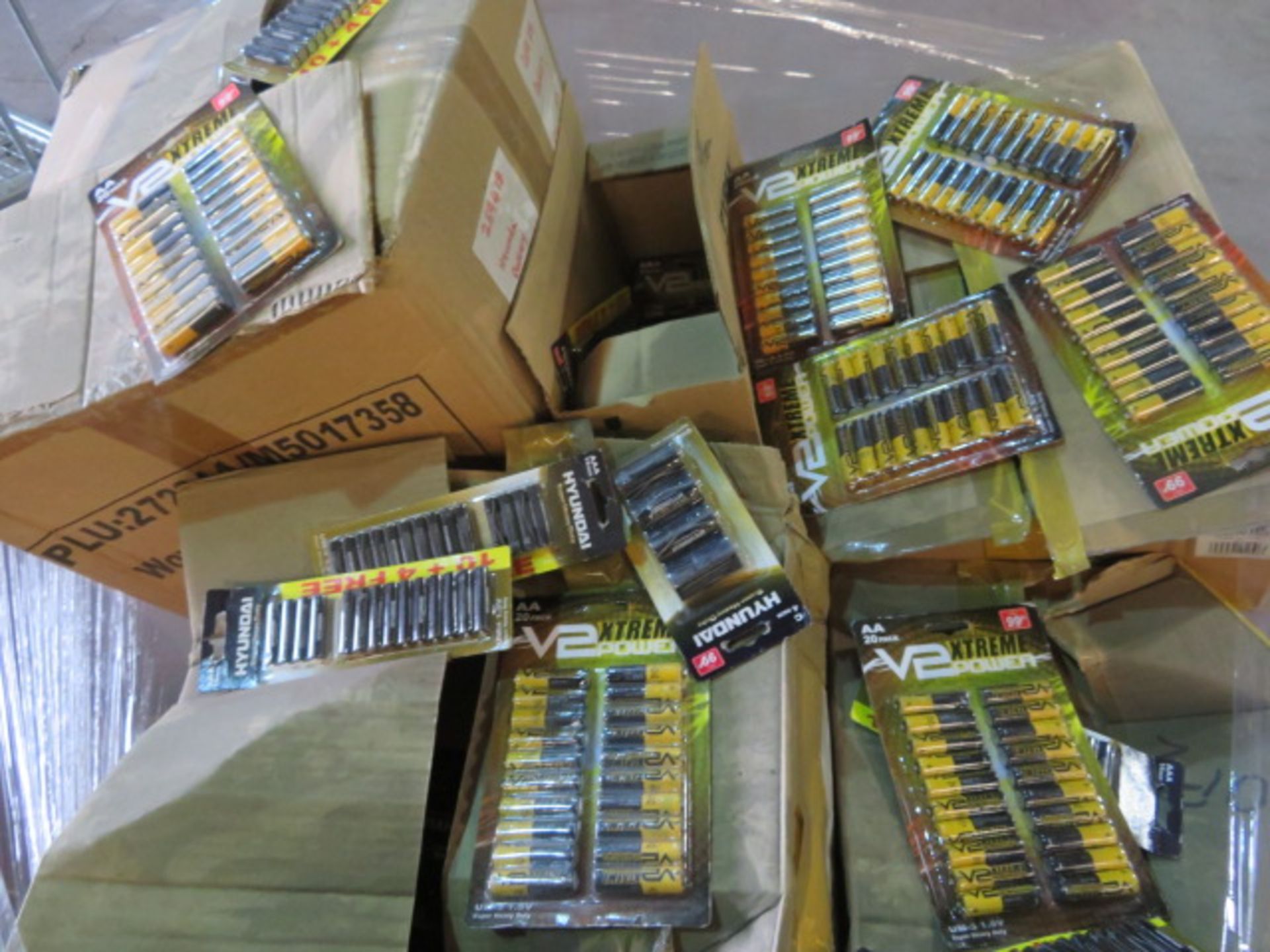 (B12) Pallet to contain a very large amount of assorted batteries. inc AA, AAA ETC. Stock is - Image 2 of 3