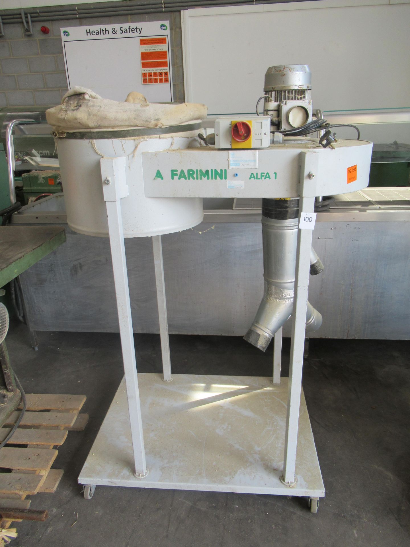 A Farmini 240V mobile dust extractor