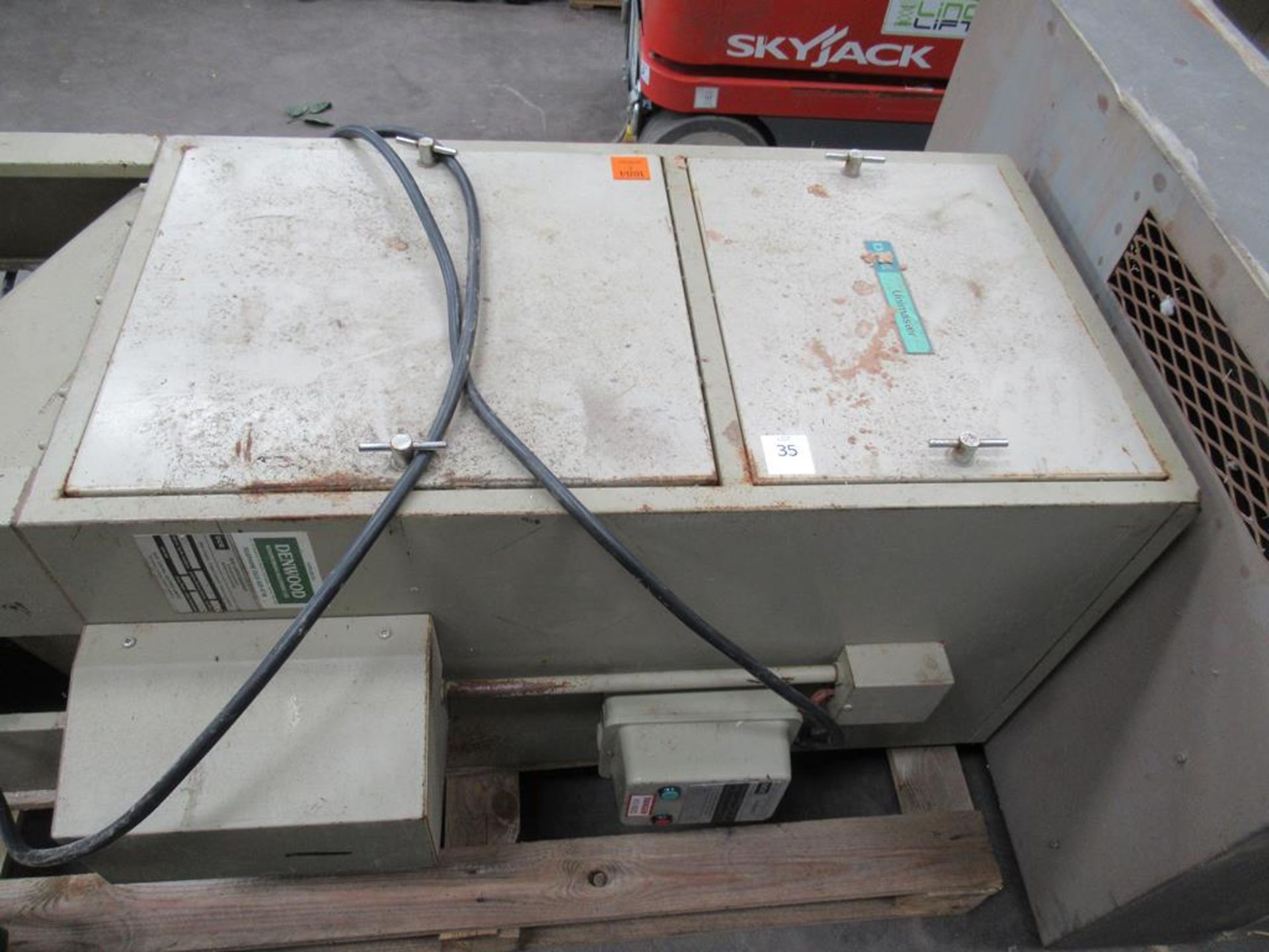 DCE UMA74-91 Serial 140-462 single bag fine dust cabinet 3 phase - Image 4 of 4