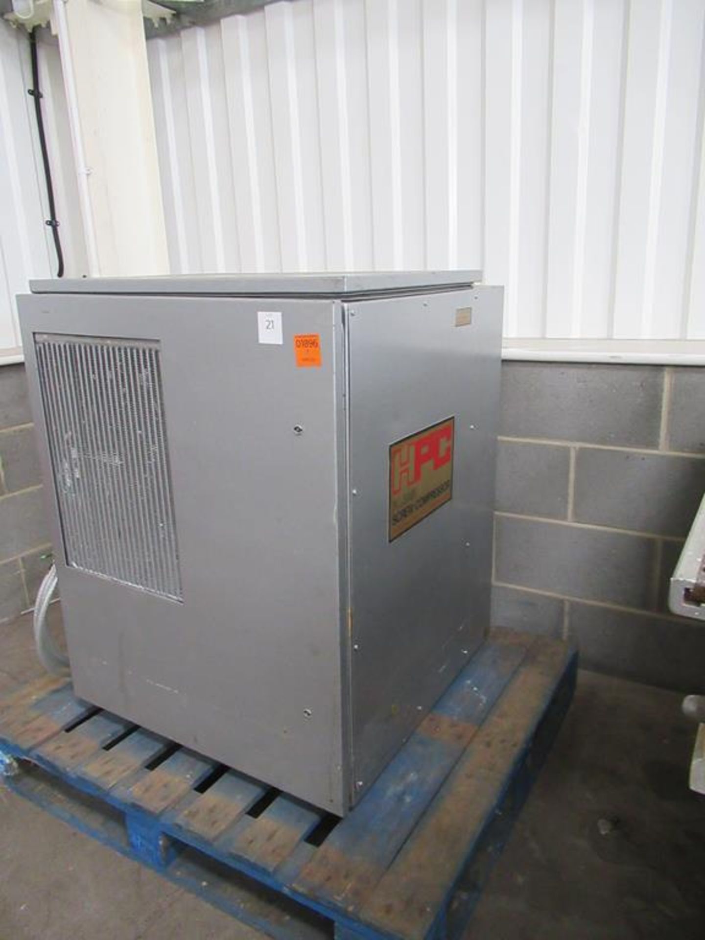 HPC Pulsair SK19 Screw Compressor safe working pressure 7.5 bar Hours 25829 3 phase - Image 2 of 10