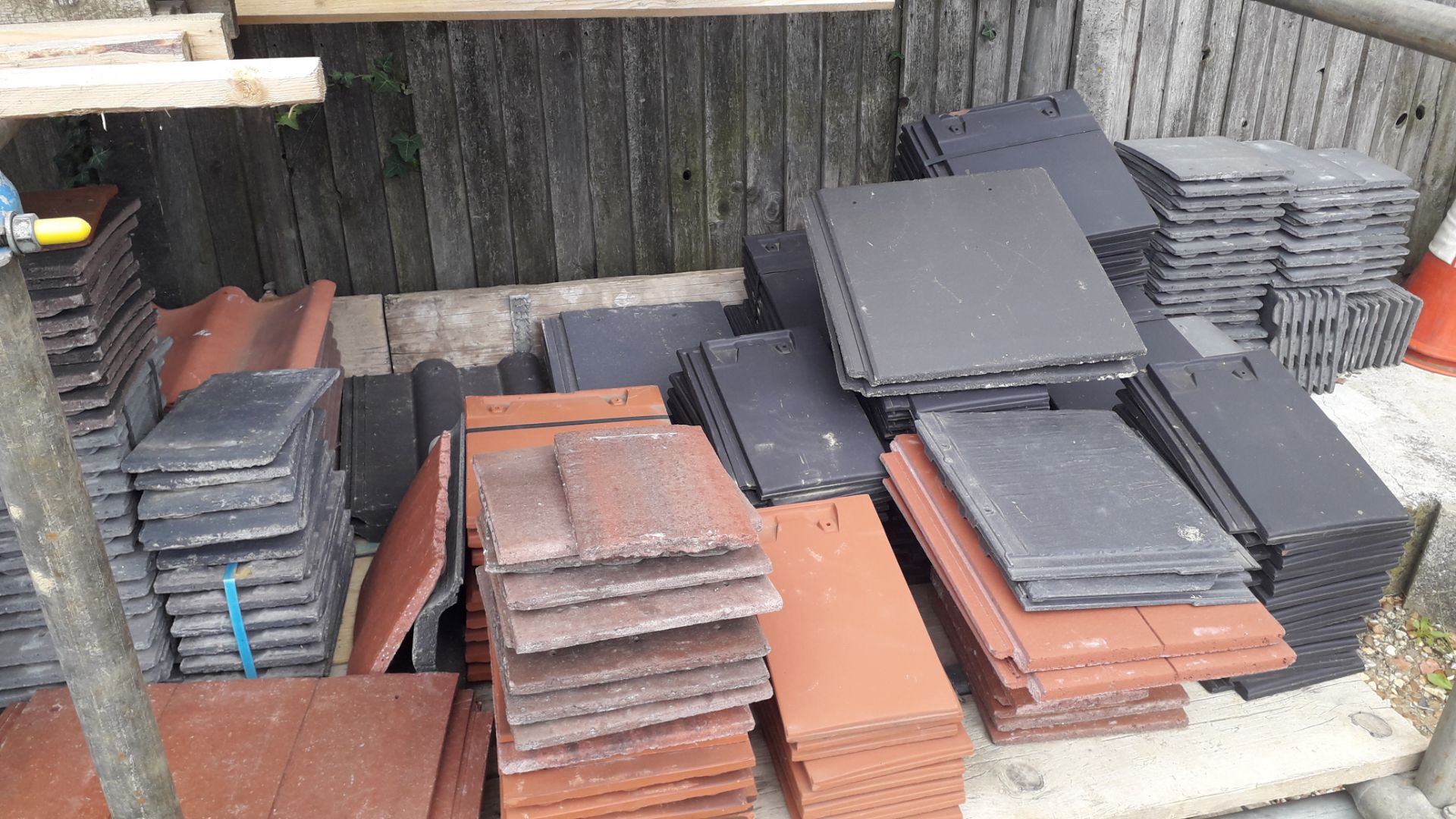 Scaffold Rack and Contents containing Various Tile - Image 8 of 14