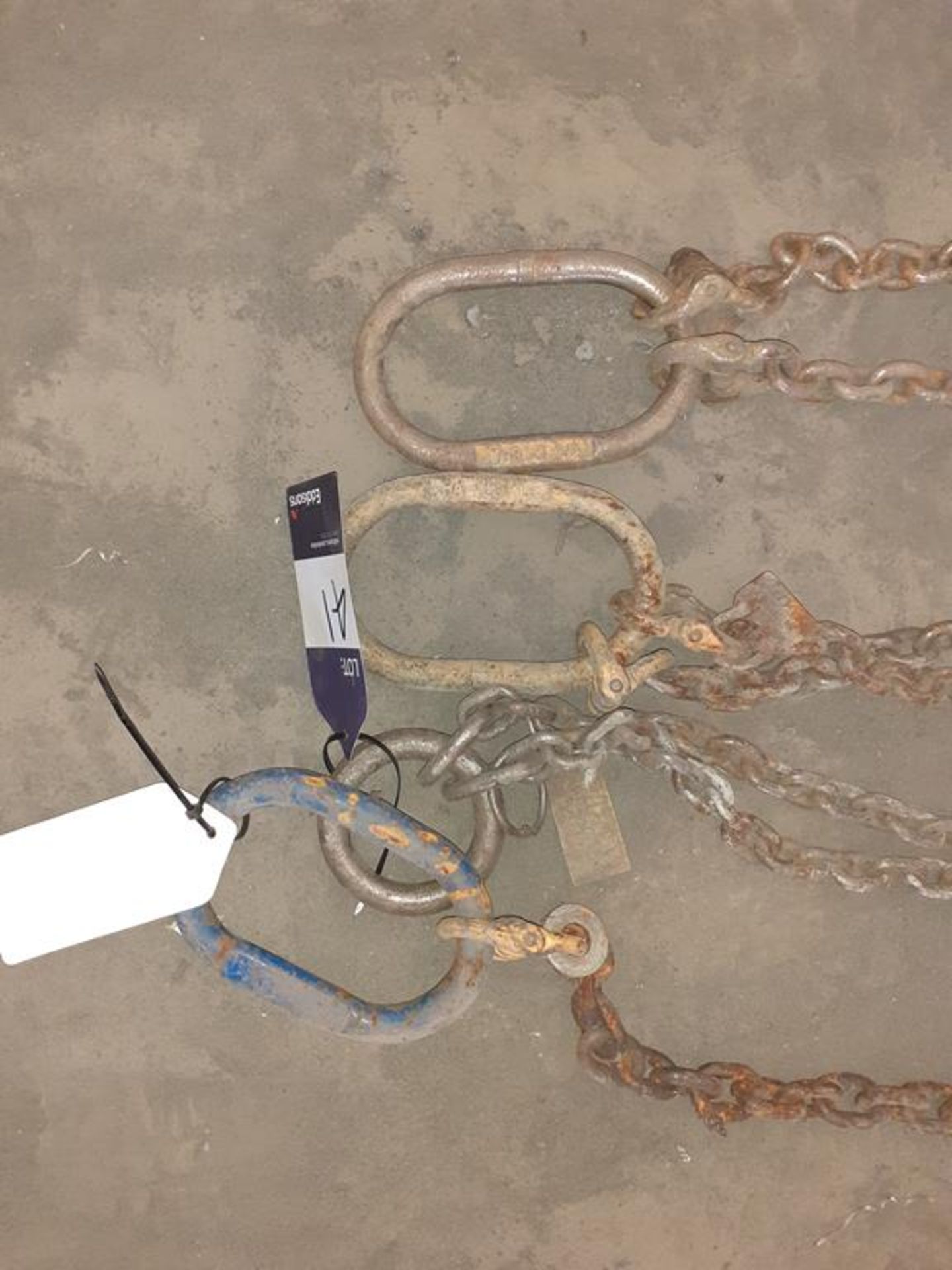 3 x various short 2 leg lifting chain and 1 single legged with hooks - Image 2 of 2