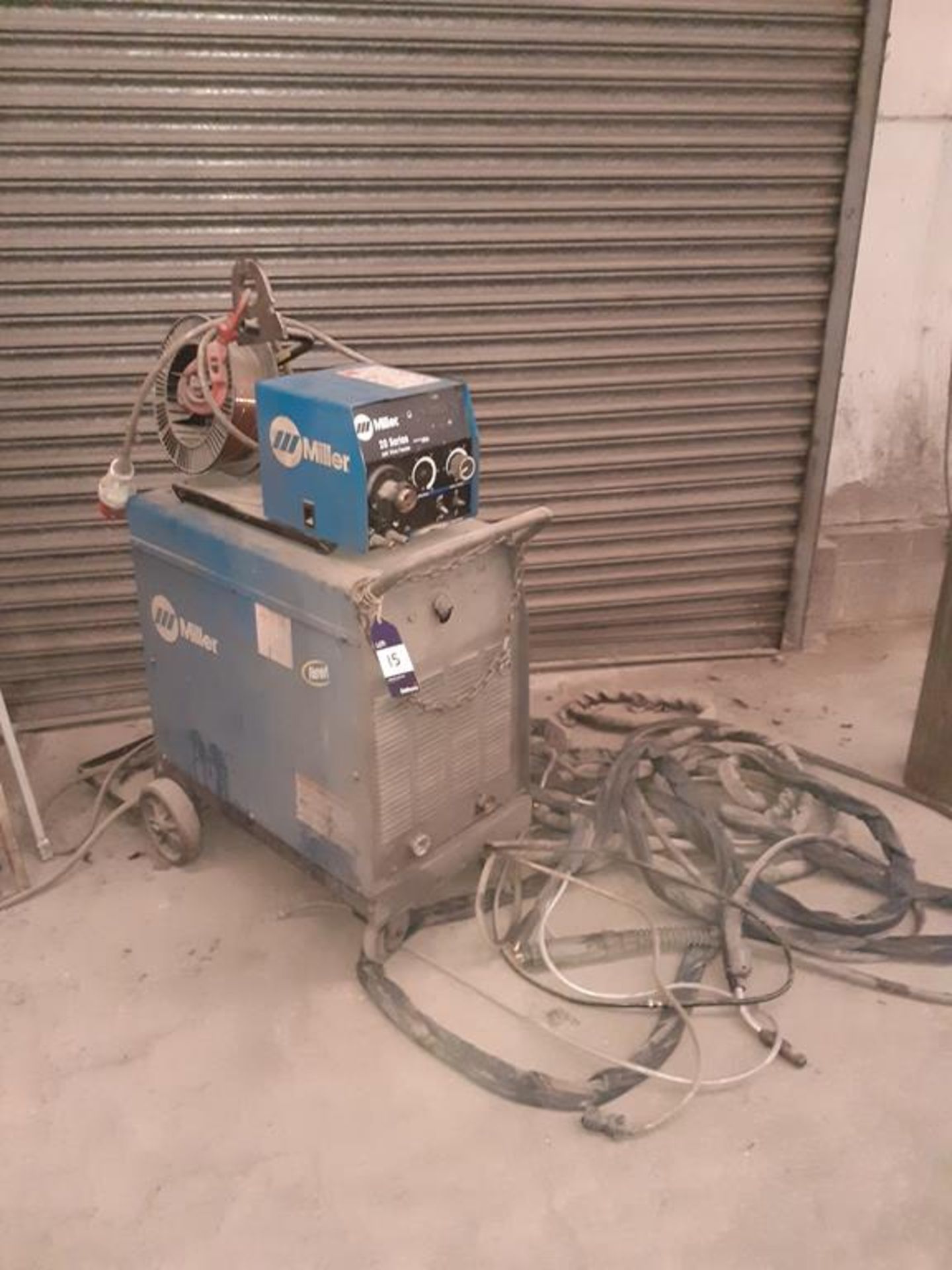 Miller Nig welder with 20 series wire feed unit - Image 7 of 7