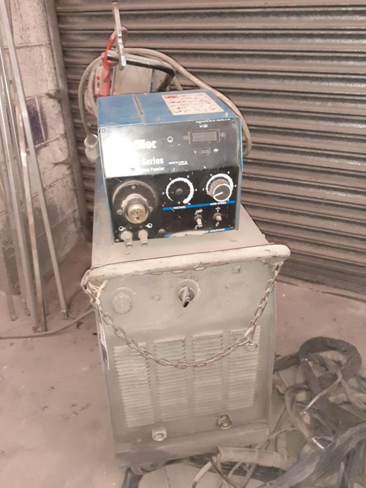 Miller Nig welder with 20 series wire feed unit - Image 6 of 7