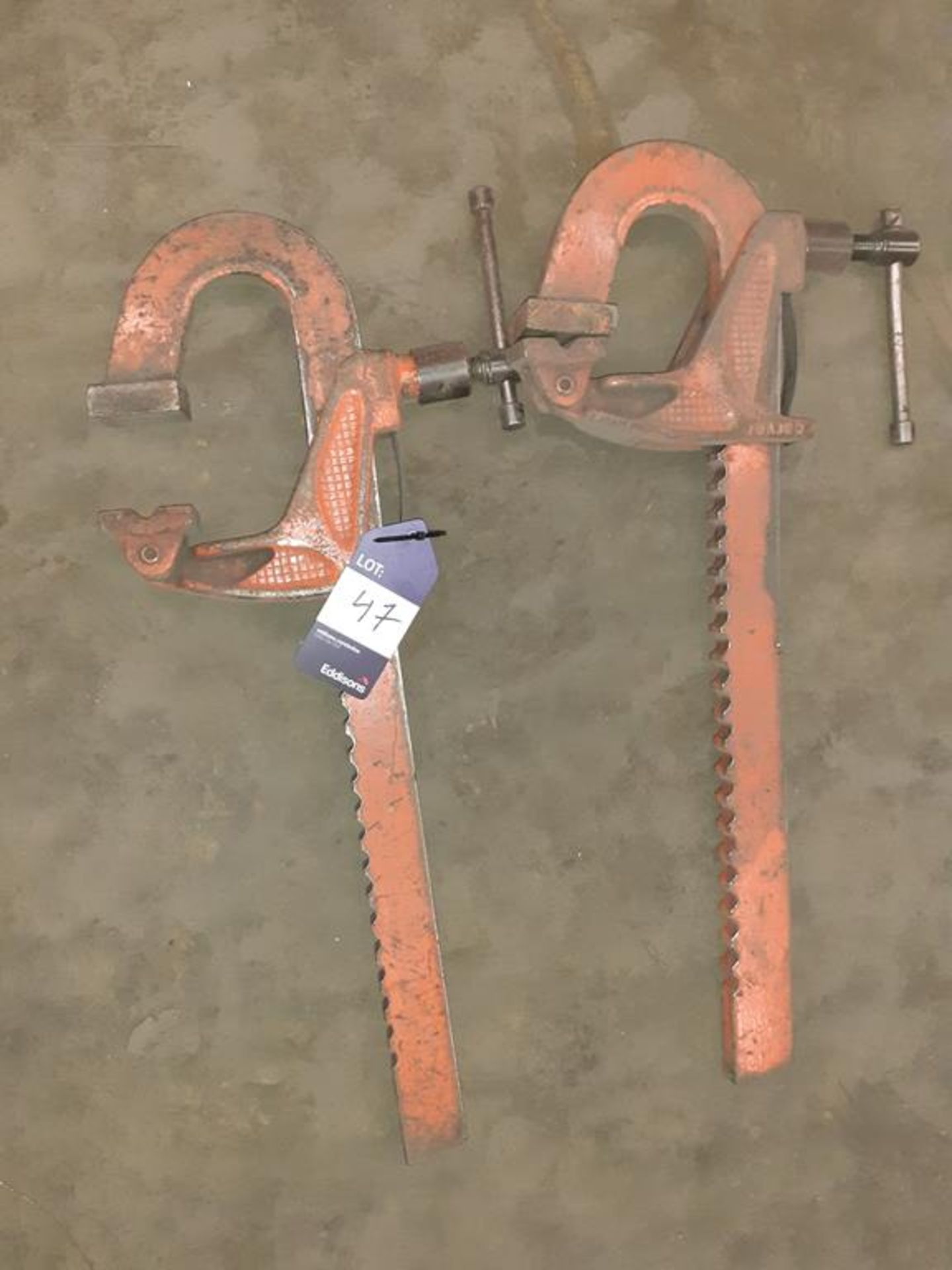 2 x large carver clamps. This lot is Buyer to Remove.
