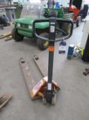 Quine 2300 Pallet Truck