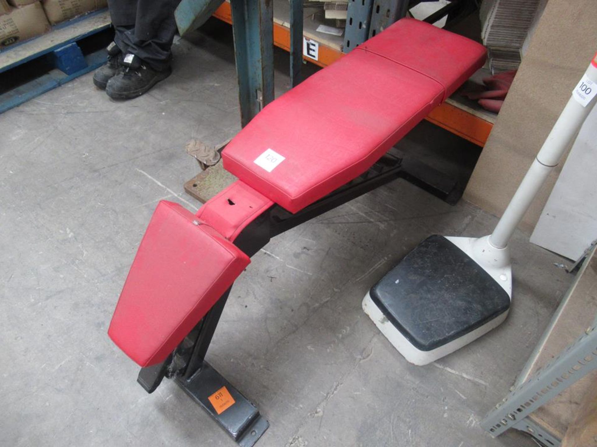 Adjustable bench - Image 2 of 2