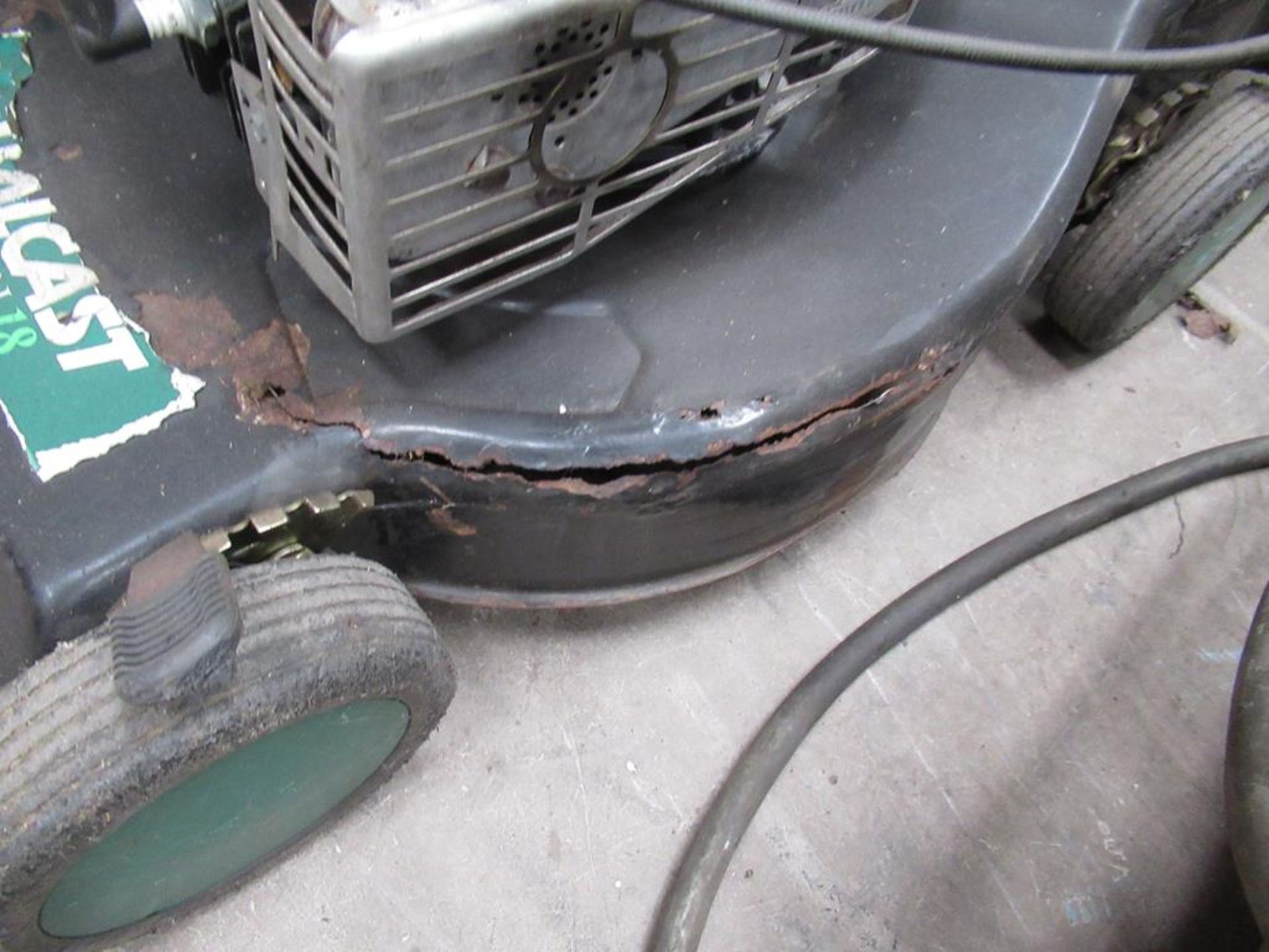A Qualcast Trojan 18 Mower (Spares or Repairs) - Image 3 of 3
