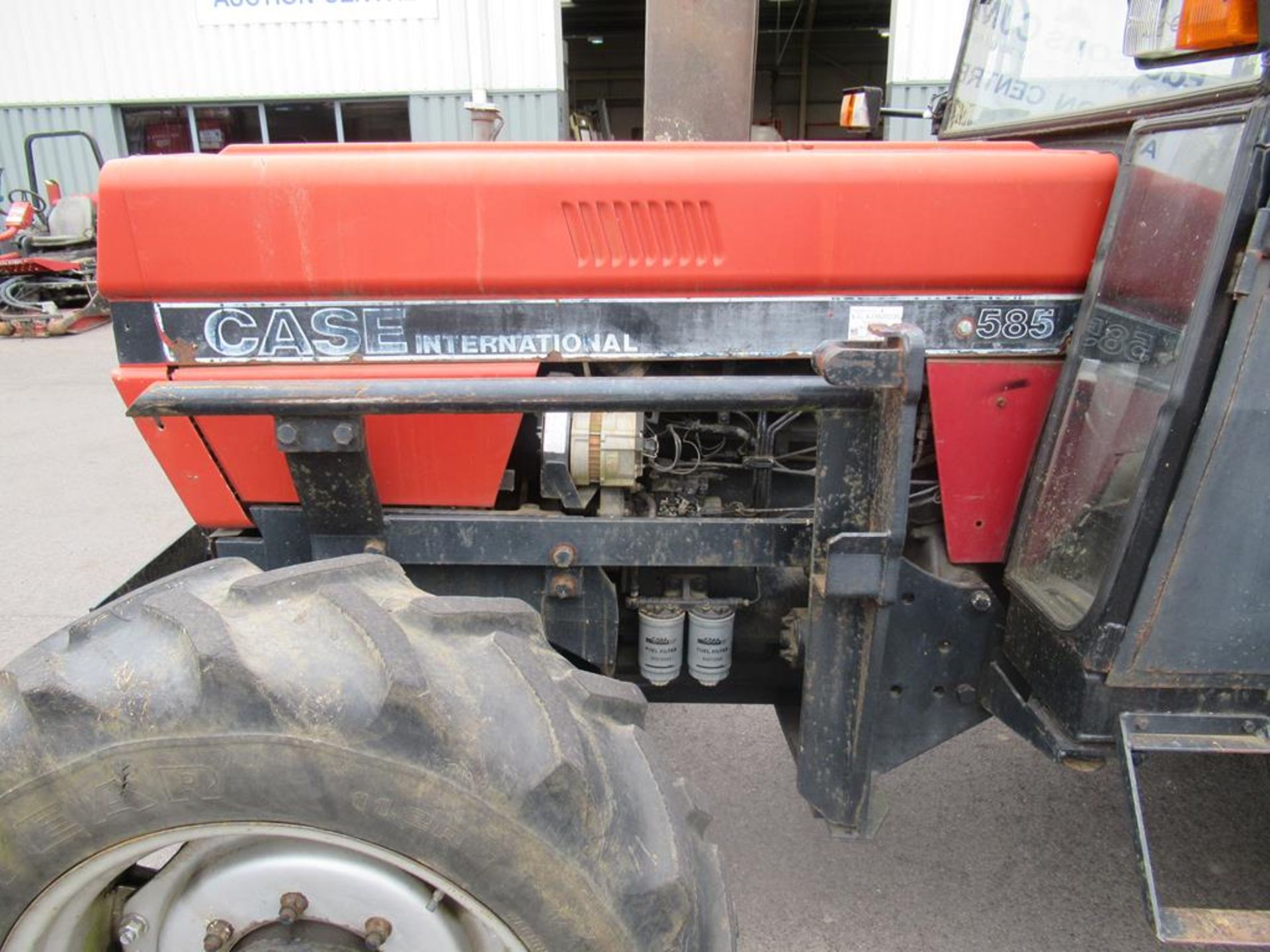 Case 585 MX255 tractor with loading arms and bucket - Image 8 of 22