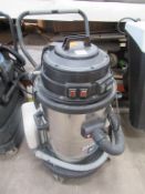 Garage 240V vacuum cleaner