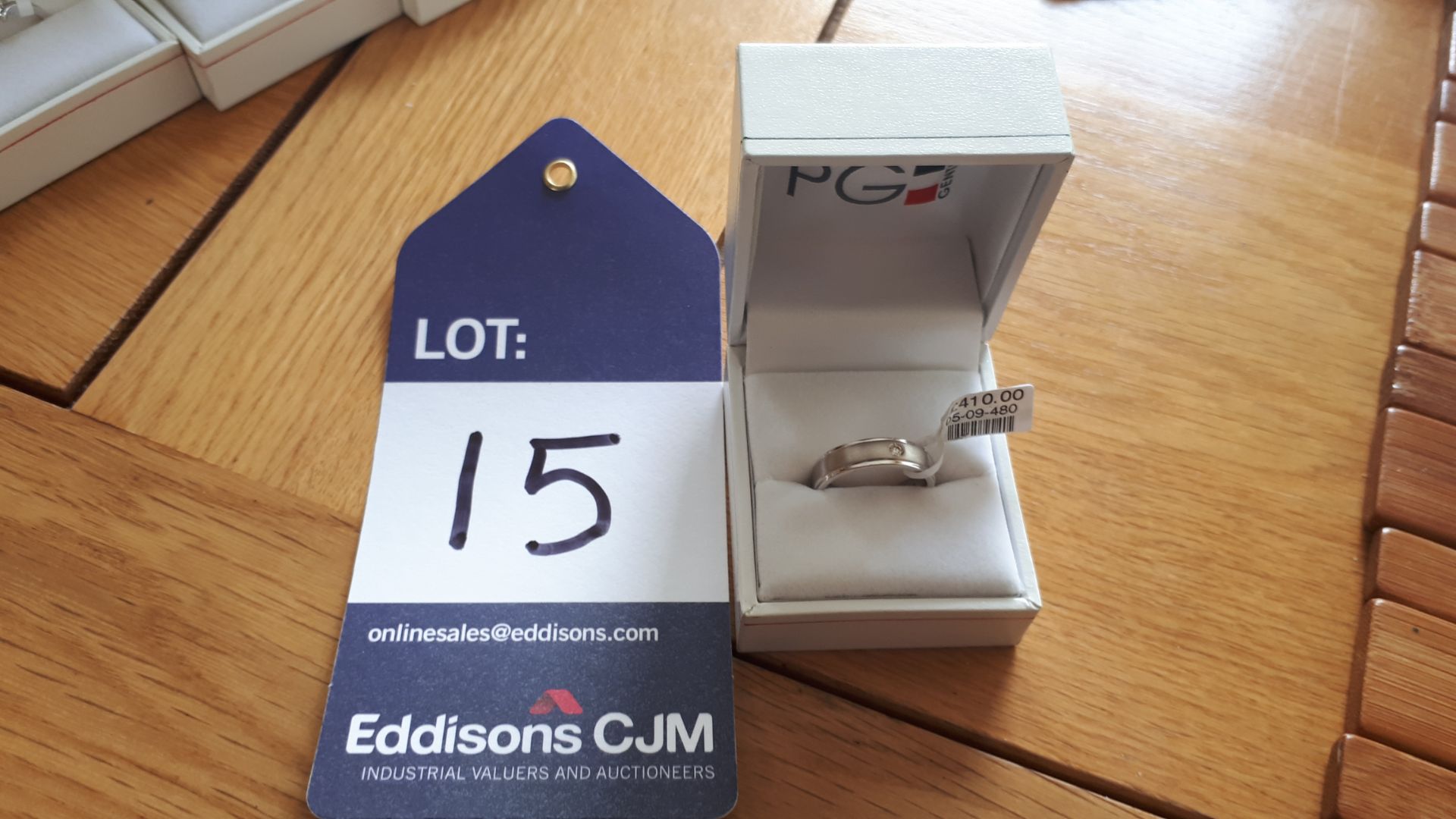 9CT WG 1 Diamond set band, Size = M, RRP £410 Viewing Strictly by appointment only