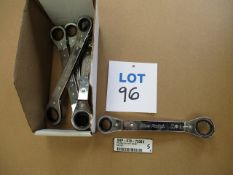 Snap-on reversible ratchet spanners