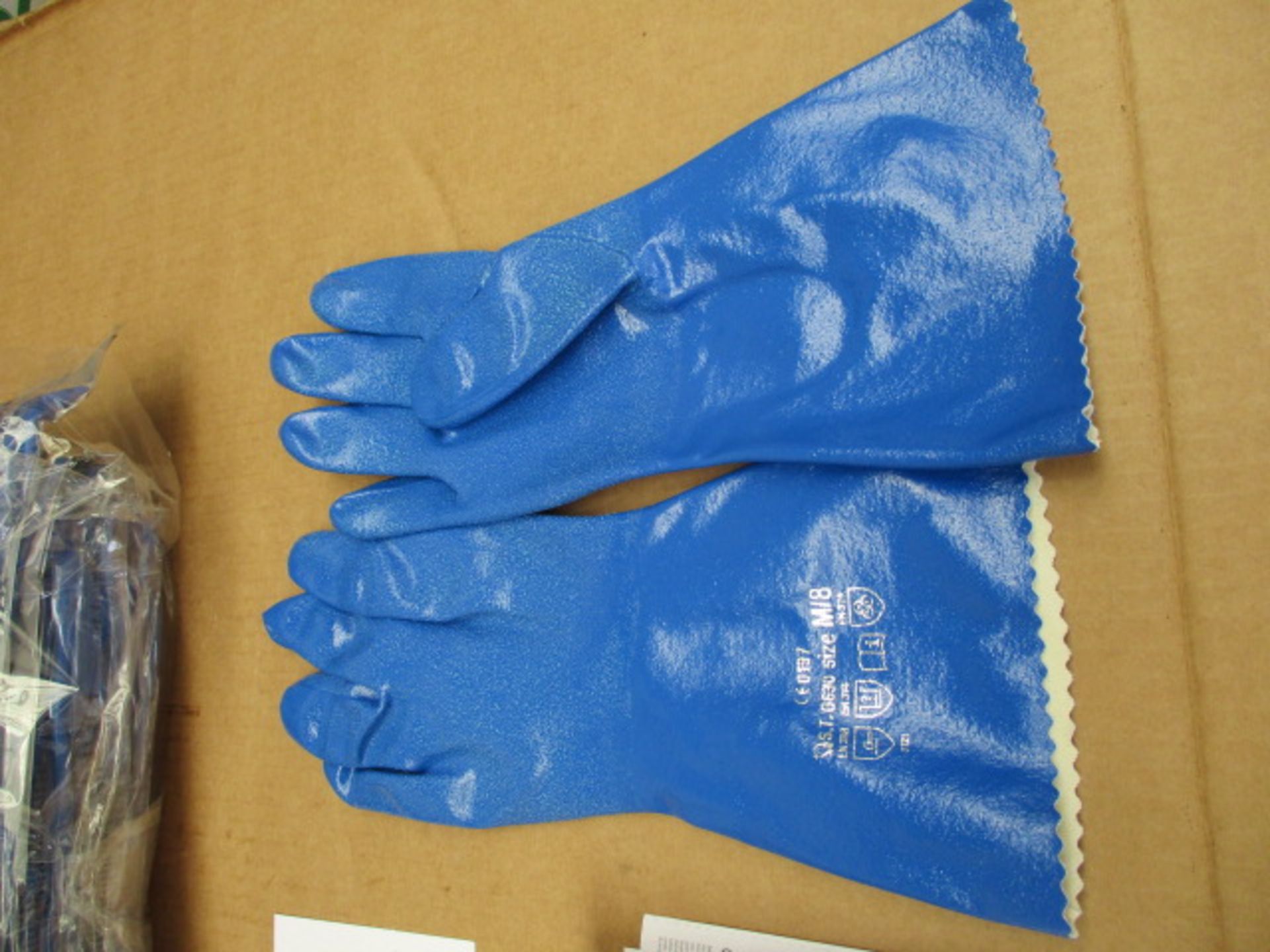 PPE gloves - Image 2 of 4