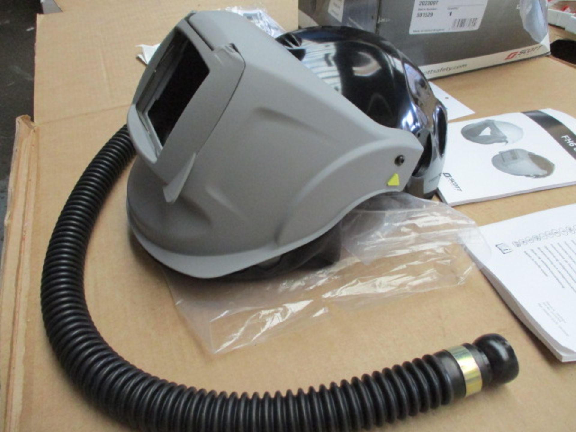 Helmet/welding visor - Image 16 of 24