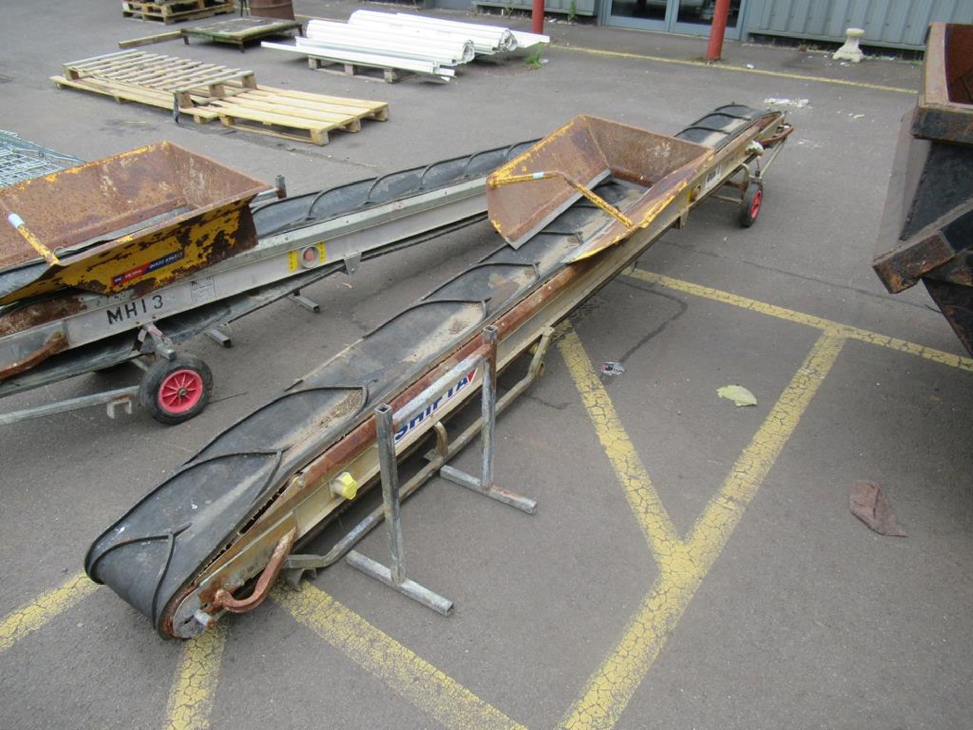 Mace mobile electric 110V conveyor