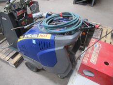 V-TUF XHD 865 hot pressure washer