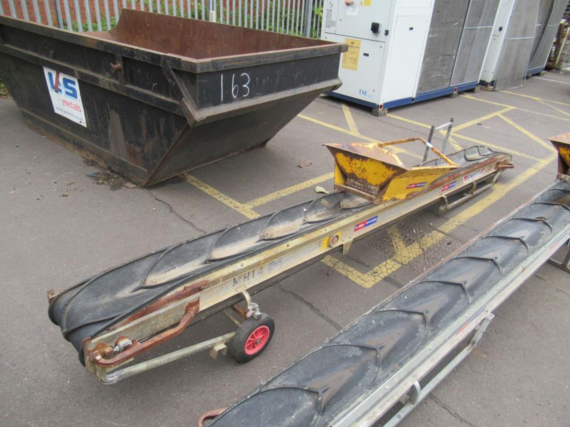 Mace mobile electric 110V conveyor - Image 2 of 2