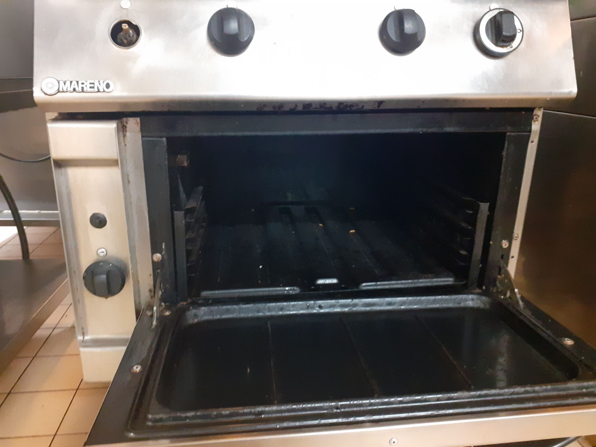 Mareno 4 Burner Gas Range Oven - Image 3 of 3