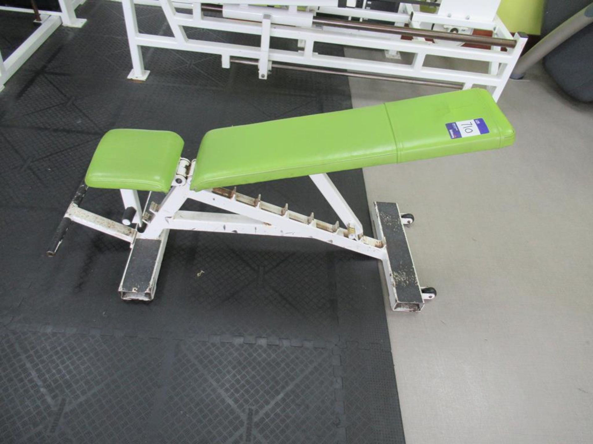 Pulse Star adjustable training bench - Image 2 of 2