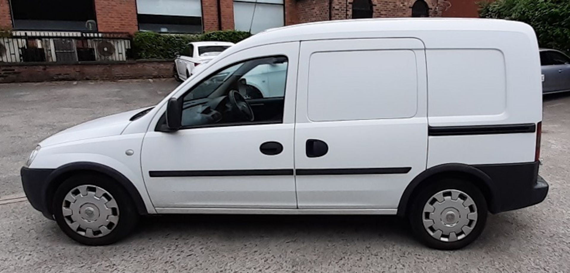 Vauxhall Combo 2000 1.3 CDTI Van Registration ML59 - Image 5 of 10