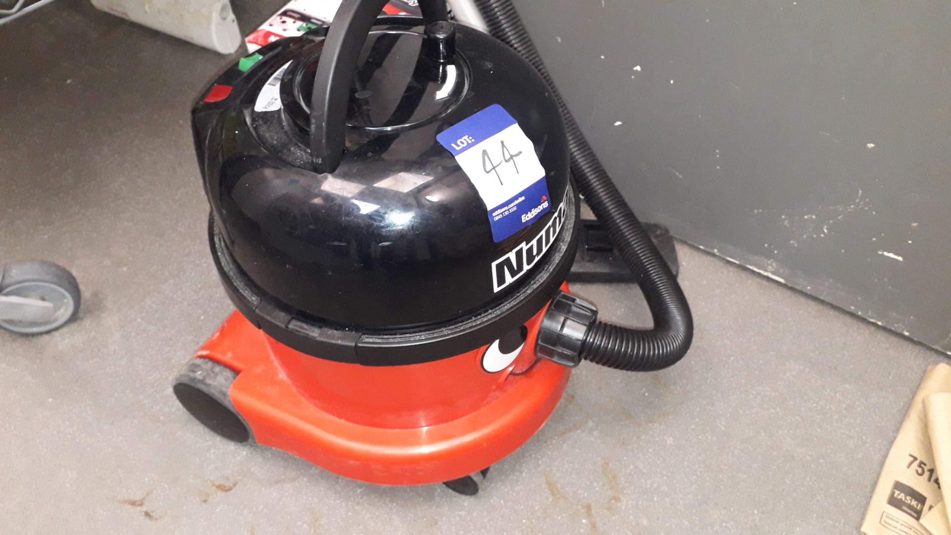 Numatic NRV240-11 Henry Vacuum Cleaner 240v