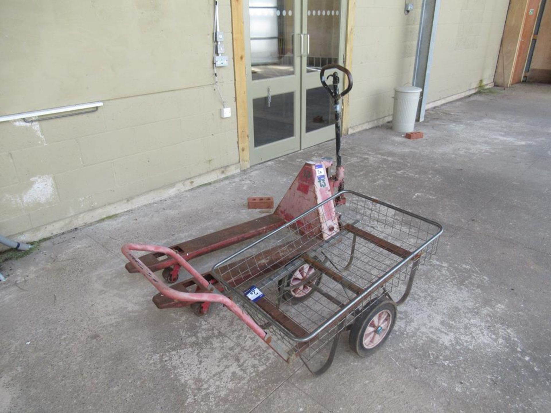 Hand Operated Pallet Truck with Wire Mesh Plant Cart - Image 2 of 2