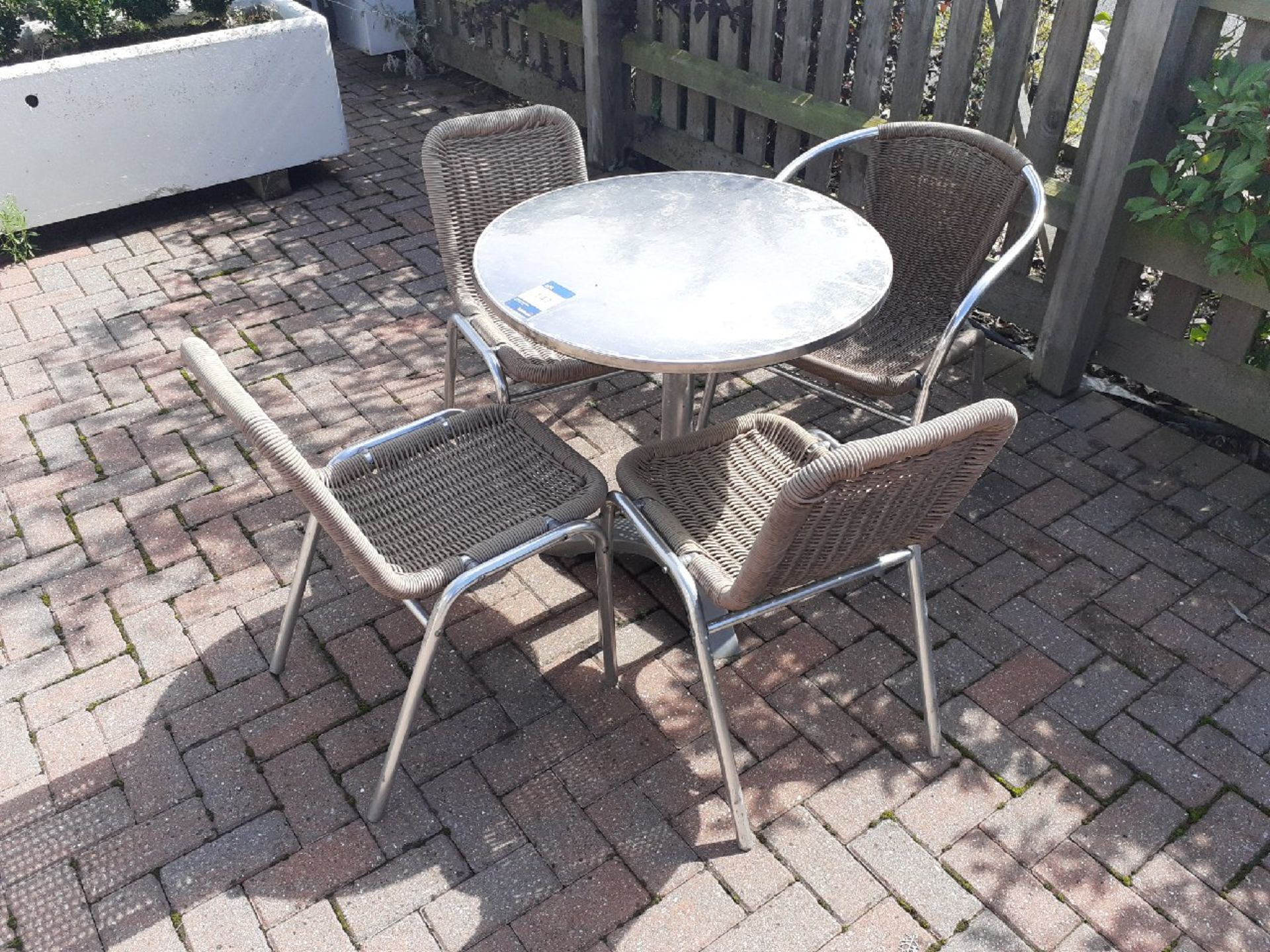 Metal Frame Circular Top Garden Table with 4 x Metal Framed Garden Chairs - Image 2 of 2