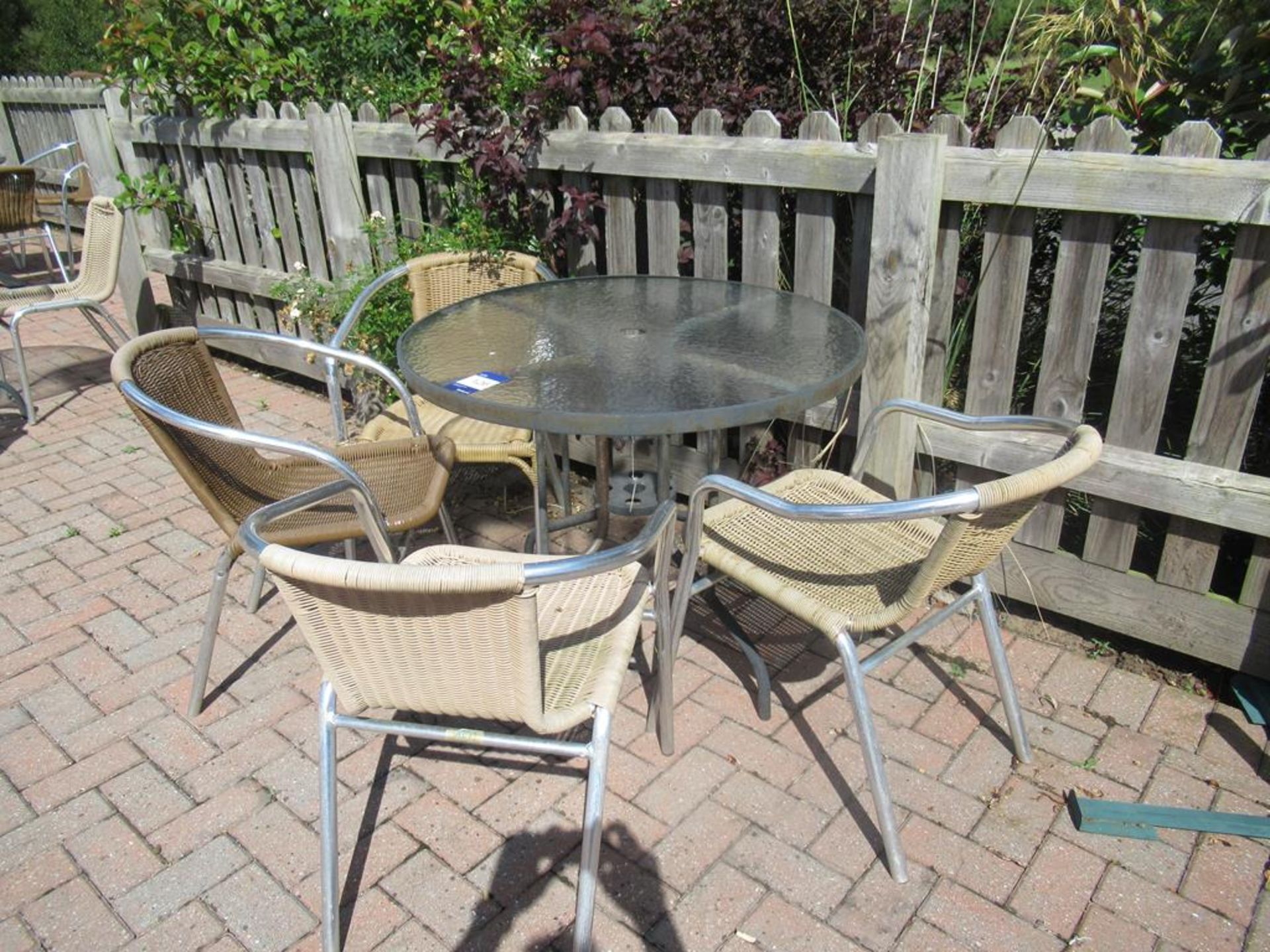 Metal Framed Circular Glass Top Garden Table and 4 x Matching Metal Framed Garden Chairs - Image 4 of 4