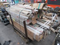 Large quantity of fluorescent tubes and light fitt