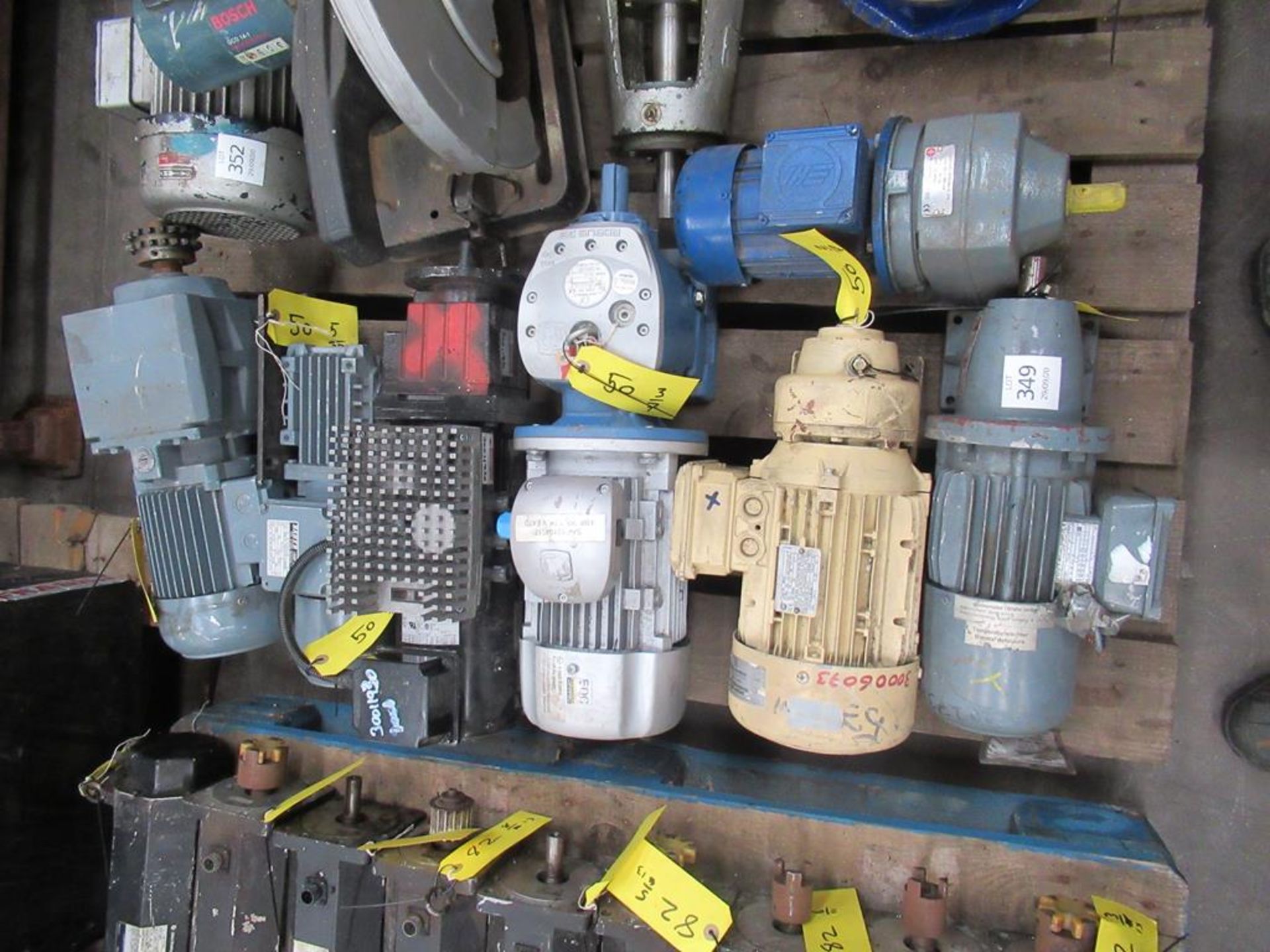 7 x Geared motors units to collect