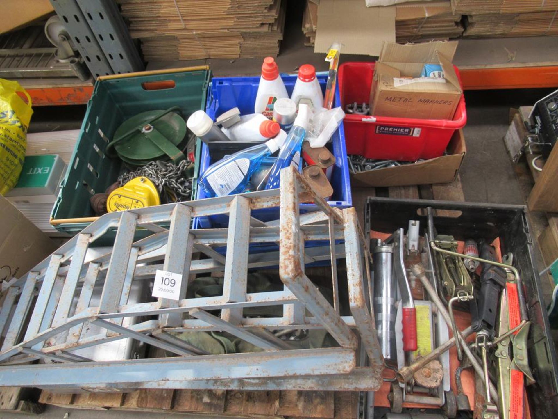 Pallet of automotive equipment/consumables